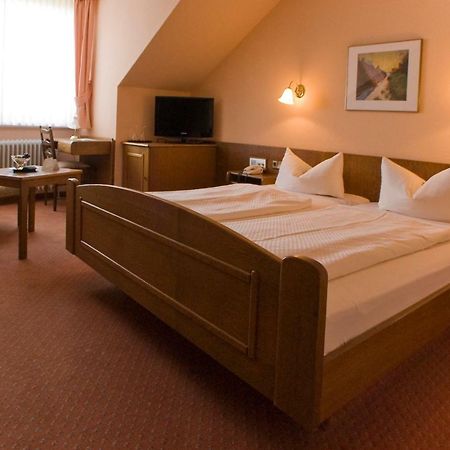 Heppenheim  Hotel Am Bruchsee חדר תמונה